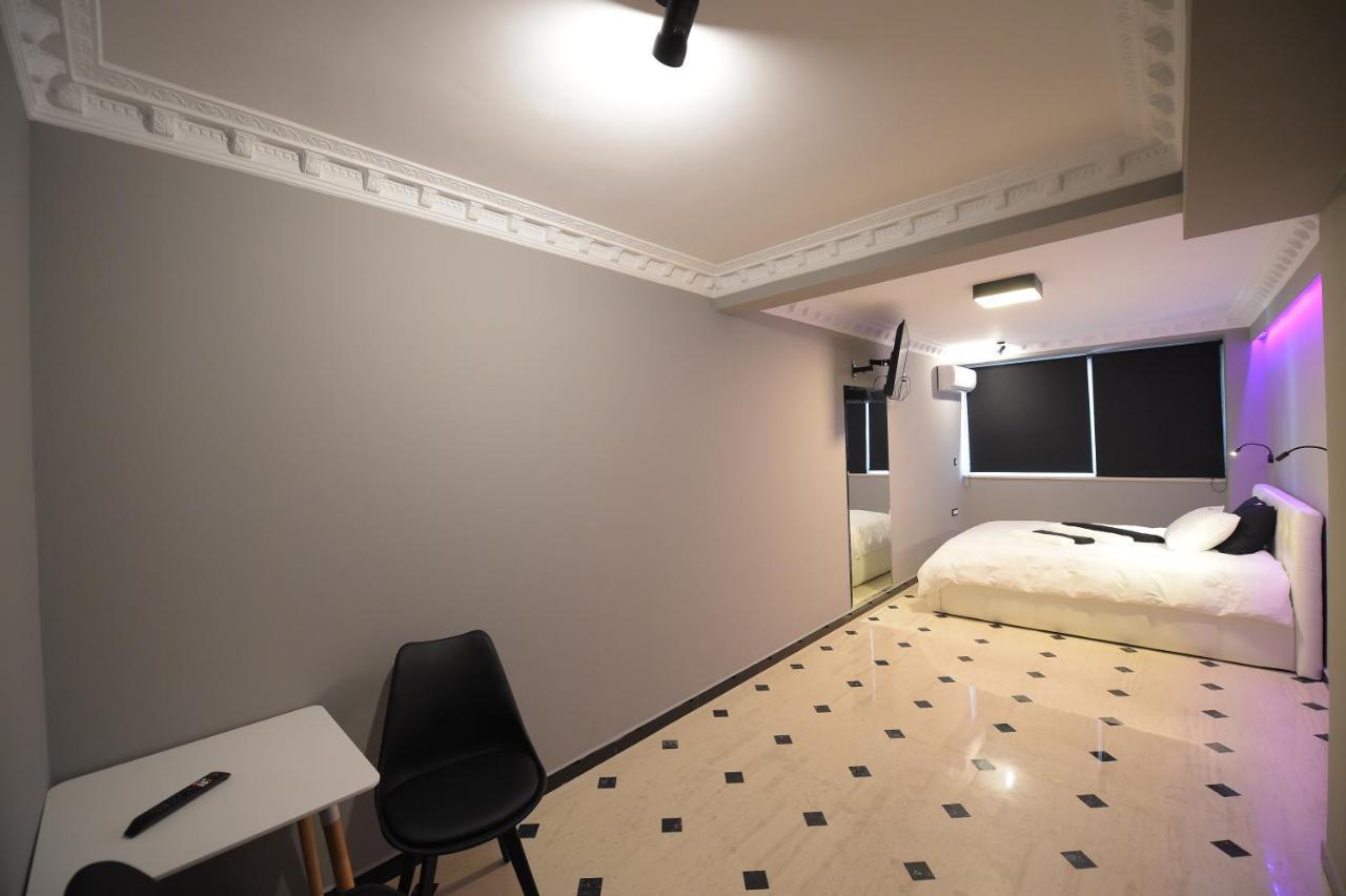 Pietra Mare Suites Patras Exterior photo