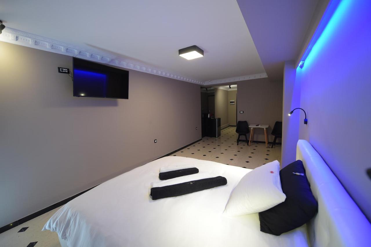 Pietra Mare Suites Patras Exterior photo