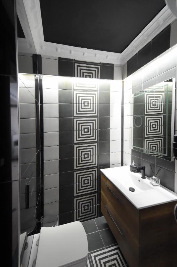 Pietra Mare Suites Patras Exterior photo