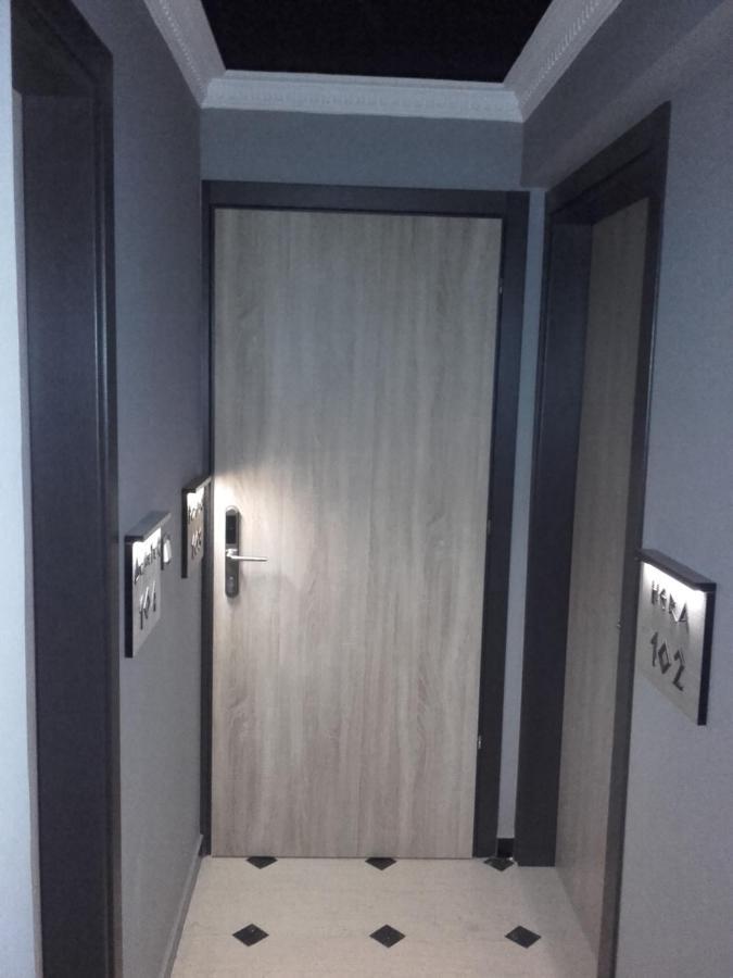 Pietra Mare Suites Patras Exterior photo