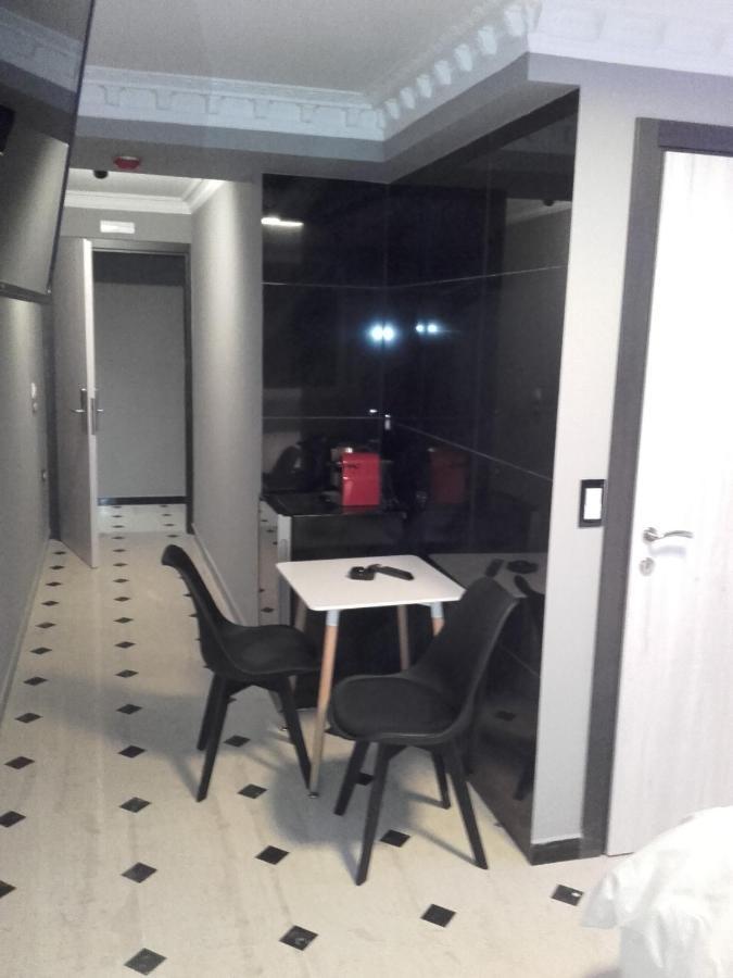 Pietra Mare Suites Patras Exterior photo